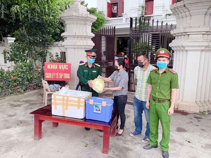 Gương sáng trong phong trào chung tay ủng hộ phòng chống Covid -19.