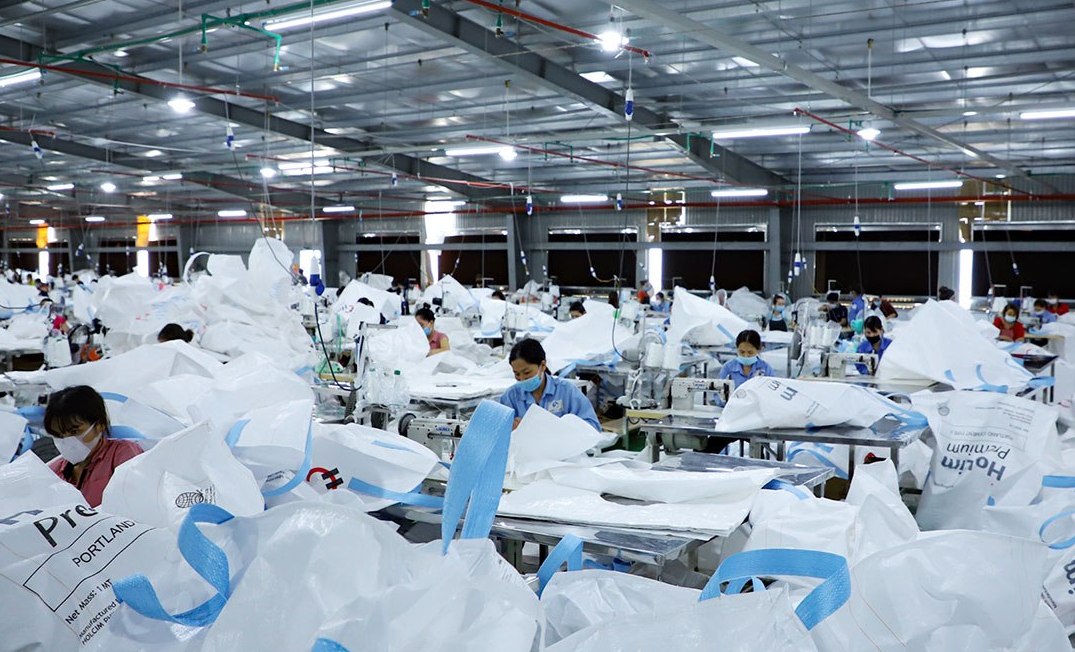 Người lao động tạm hoãn hợp đồng lao động hoặc hợp đồng làm việc, nghỉ việc không hưởng lương, ngừng việc, hưởng chế độ thai sản,… được hưởng chính sách hỗ trợ từ Quỹ Bảo hiểm thất nghiệp