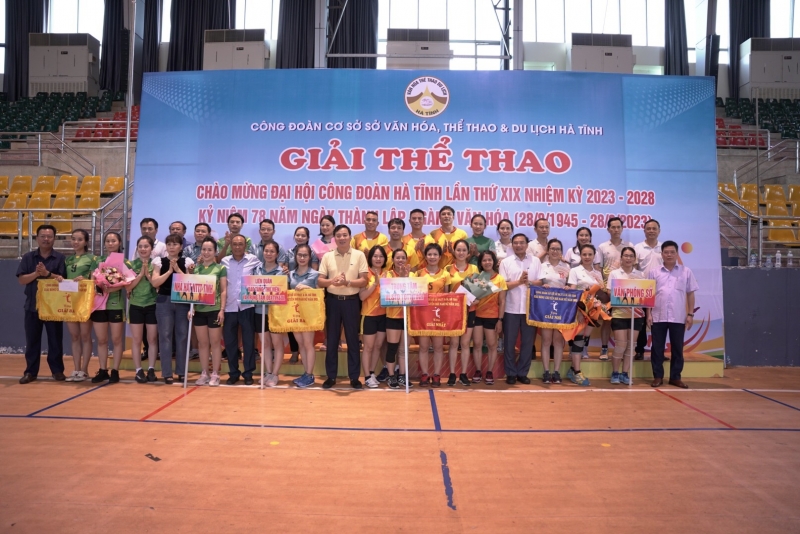 Tổ chức thành công Giải bóng chuyền hơi - Giải kéo co nam nữ đoàn viên Công đoàn ngành Văn hoá, Thể thao và Du lịch