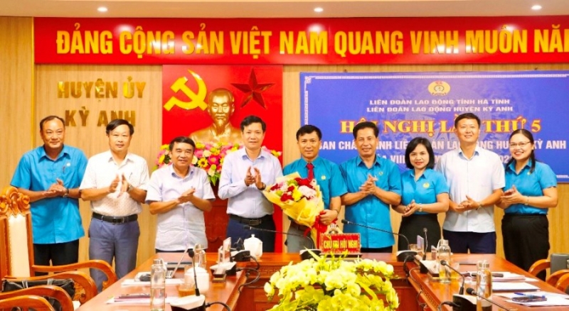 Huyện Kỳ Anh: Đồng chí Nguyễn Thế Anh được bầu giữ chức Chủ tịch Liên đoàn Lao động huyện khóa VIII, nhiệm kỳ 2023 - 2028