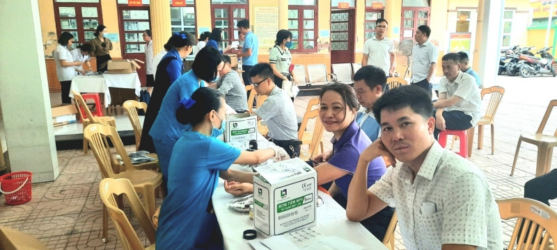 Công đoàn cơ sở Hội Nông dân tỉnh tổ chức khám sức khỏe định kỳ cho cán bộ, công chức, người lao động năm 2023