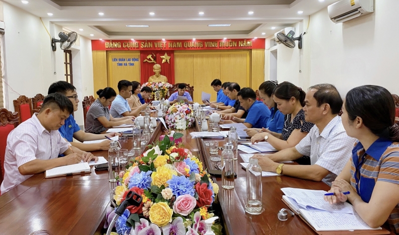 Ban Quản lý Quỹ Xã hội Công đoàn Hà Tĩnh họp xét hỗ trợ làm nhà 