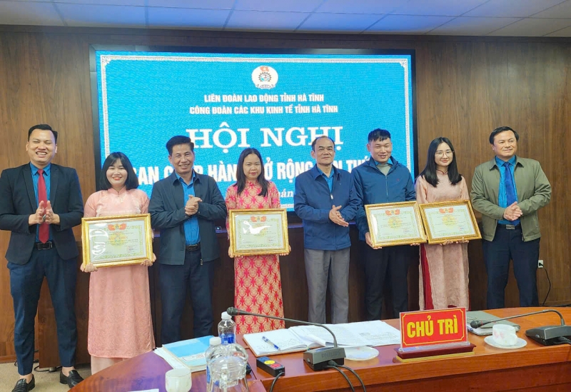 Công đoàn các KKT tỉnh Hà Tĩnh: Hội nghị Ban chấp hành mở rộng tổng kết 10 năm thực hiện Nghị quyết 6b/NQ-BCH của Tổng LĐLĐ Việt Nam