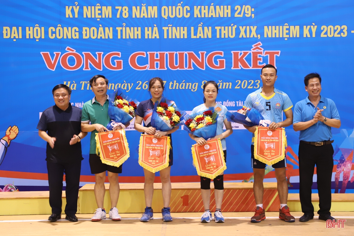 Đội Các khu kinh tế tỉnh và ngành Y tế vô địch giải bóng chuyền Công đoàn Hà Tĩnh