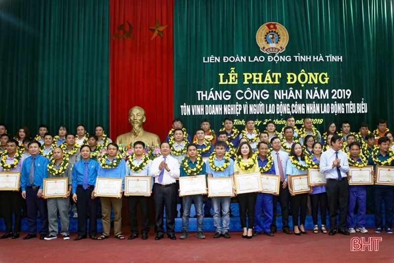 Hà Tĩnh tôn vinh 50 lao động giỏi, 15 doanh nghiệp vì người lao động