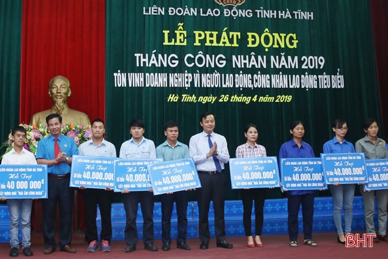 Hà Tĩnh tôn vinh 50 lao động giỏi, 15 doanh nghiệp vì người lao động