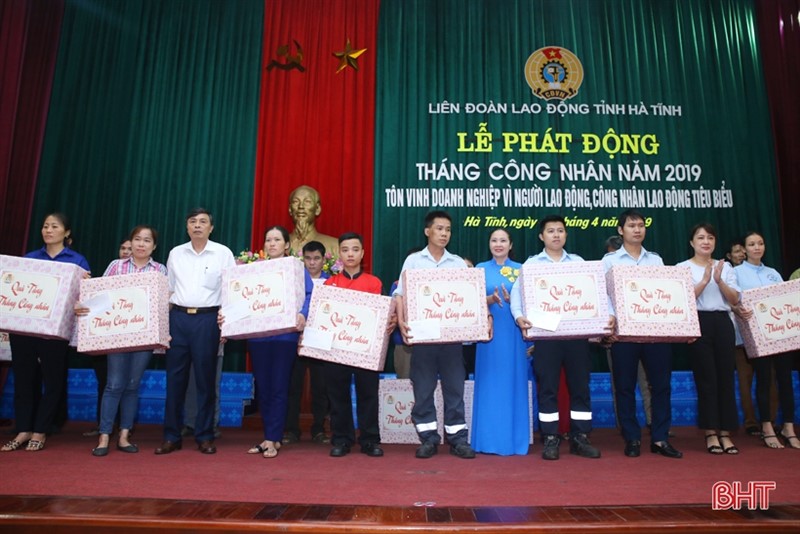 Hà Tĩnh tôn vinh 50 lao động giỏi, 15 doanh nghiệp vì người lao động
